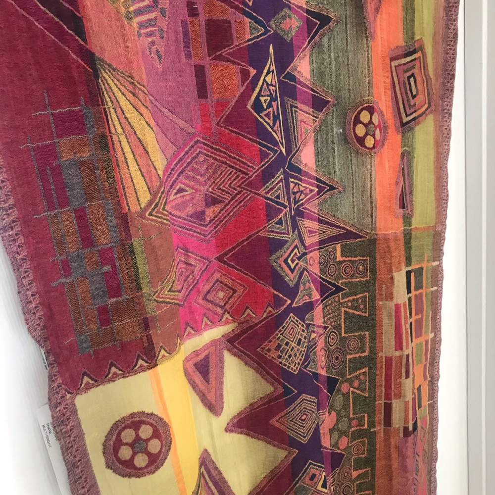 NWT stunning Chico’s jacquard shawl wrap pashmina